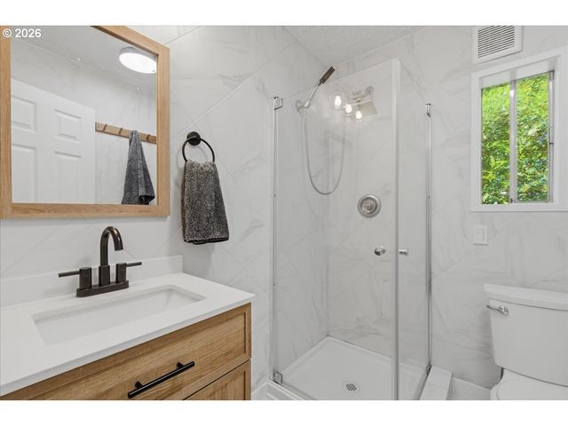 1023 B St, Washougal, WA 98671
