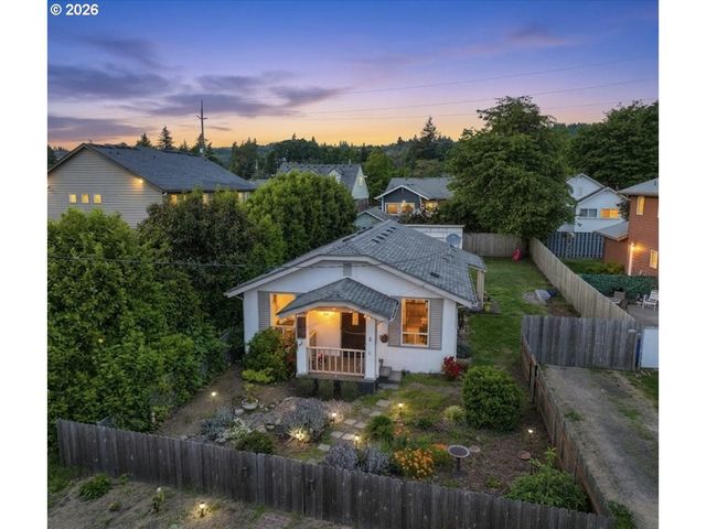 1023 B St, Washougal, WA 98671