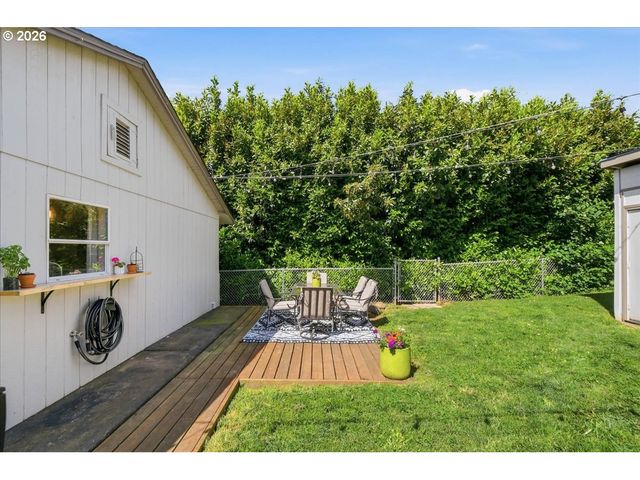 1023 B St, Washougal, WA 98671