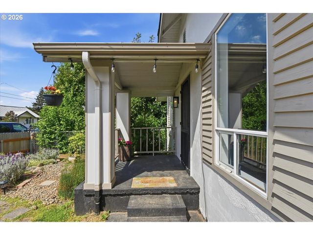 1023 B St, Washougal, WA 98671