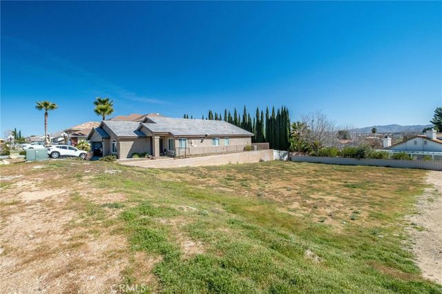 13145 Autumn Leaves Ave, Victorville, CA 92395