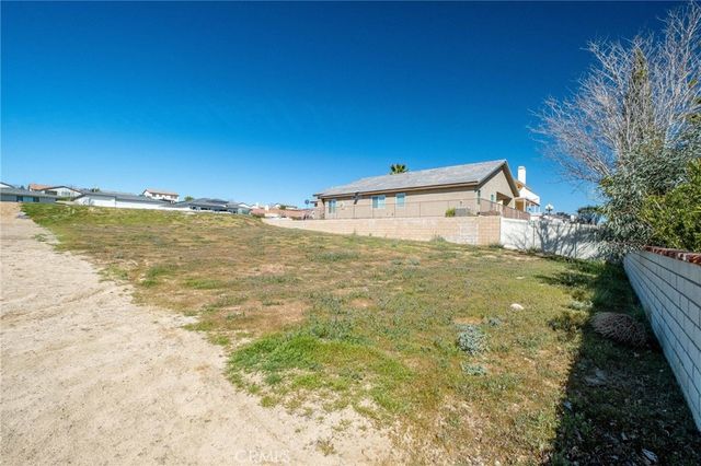 13145 Autumn Leaves Ave, Victorville, CA 92395