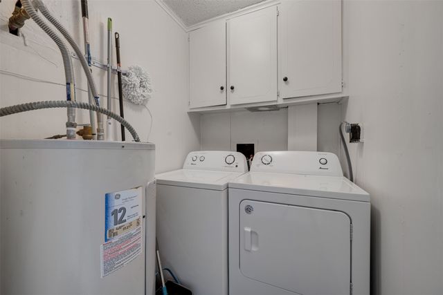 1067 Beachside Drive, Chandler, TX 75758