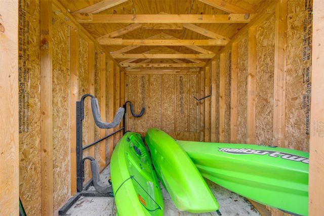 1067 Beachside Drive, Chandler, TX 75758