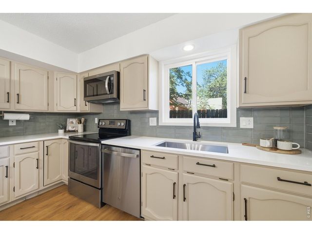 545 E 11th St, Loveland, CO 80537