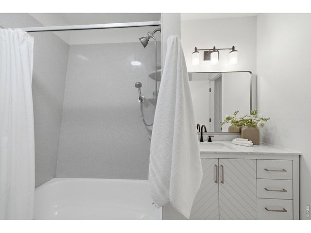 545 E 11th St, Loveland, CO 80537