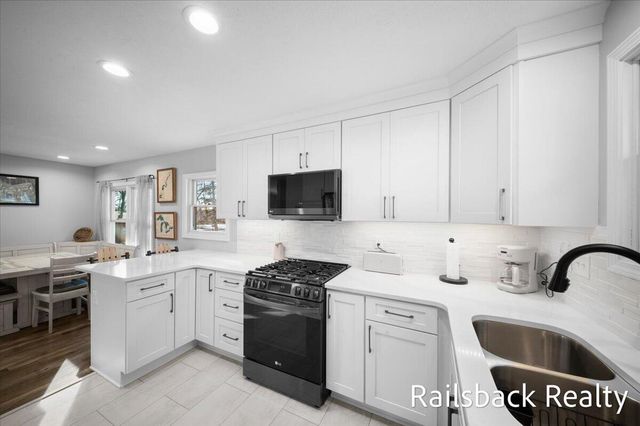 4901 Pinedell Avenue NE, Comstock Park, MI 49321