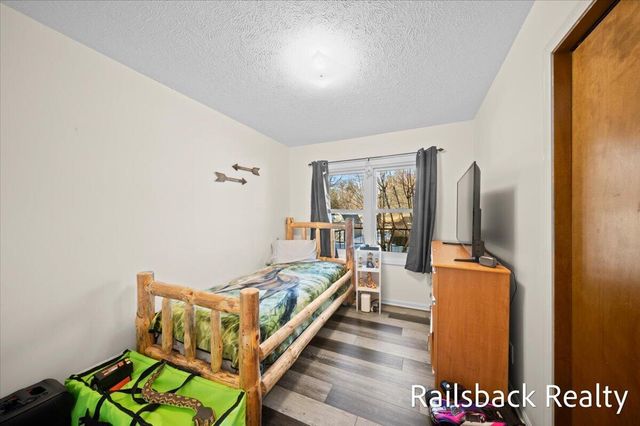 4901 Pinedell Avenue NE, Comstock Park, MI 49321