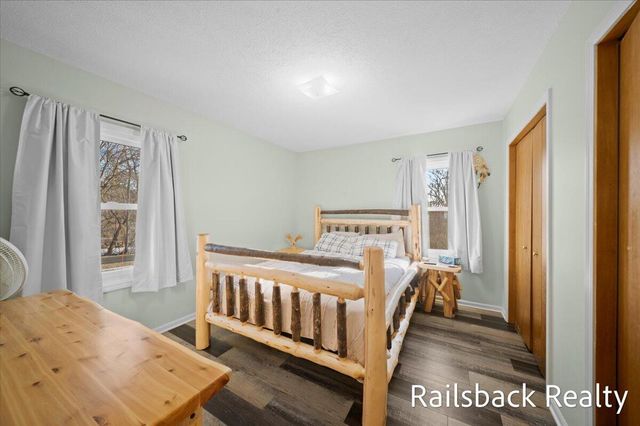 4901 Pinedell Avenue NE, Comstock Park, MI 49321