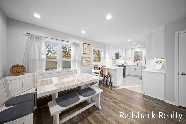 4901 Pinedell Avenue NE, Comstock Park, MI 49321