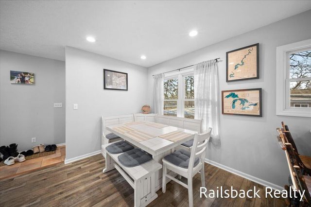 4901 Pinedell Avenue NE, Comstock Park, MI 49321