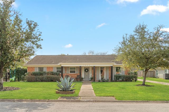 7805 Valley View Lane, Houston, TX 77074