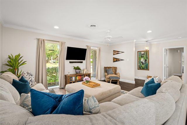 7805 Valley View Lane, Houston, TX 77074