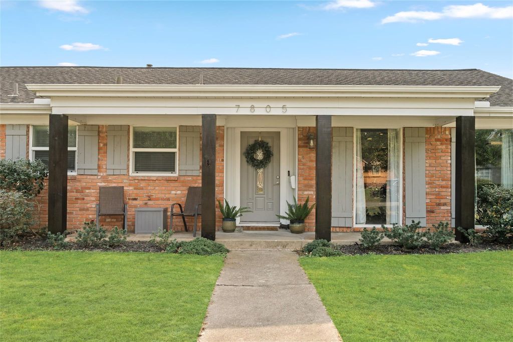 7805 Valley View Lane, Houston, TX 77074