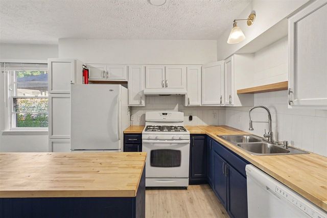 570 Valley Avenue, Grand Rapids, MI 49504