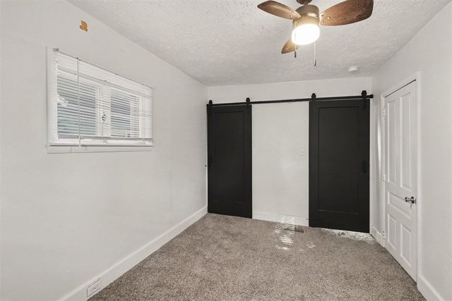 570 Valley Avenue, Grand Rapids, MI 49504