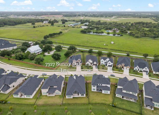 7327 Sunny Oak Lane, Fulshear, TX 77441