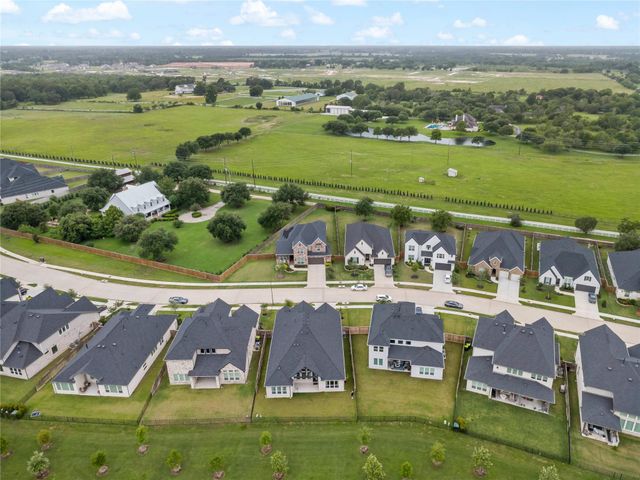 7327 Sunny Oak Lane, Fulshear, TX 77441