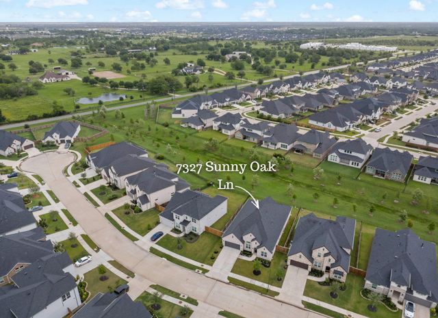 7327 Sunny Oak Lane, Fulshear, TX 77441