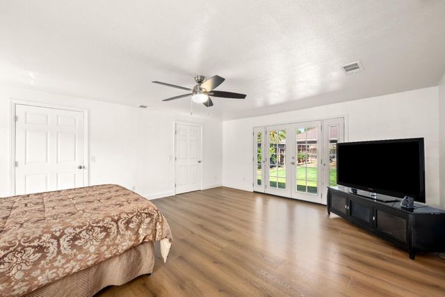 6141 Lincoln Ave, Carmichael, CA 95608
