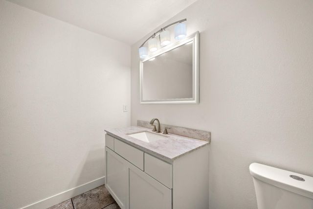 6141 Lincoln Ave, Carmichael, CA 95608