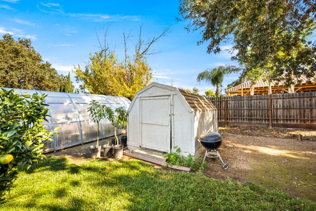 6141 Lincoln Ave, Carmichael, CA 95608