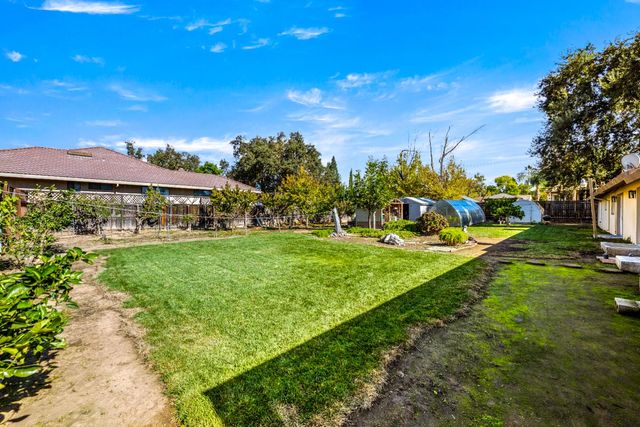 6141 Lincoln Ave, Carmichael, CA 95608