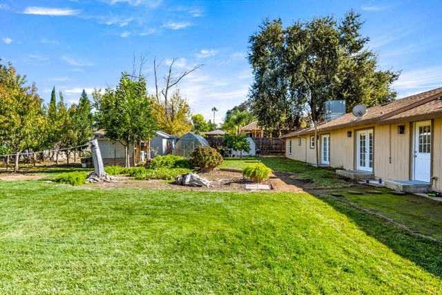 6141 Lincoln Ave, Carmichael, CA 95608