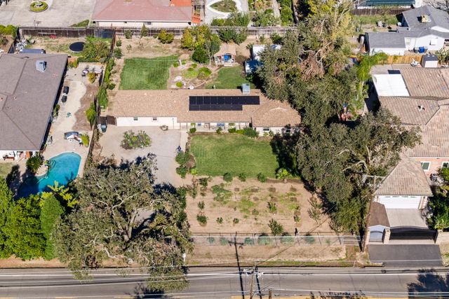 6141 Lincoln Ave, Carmichael, CA 95608