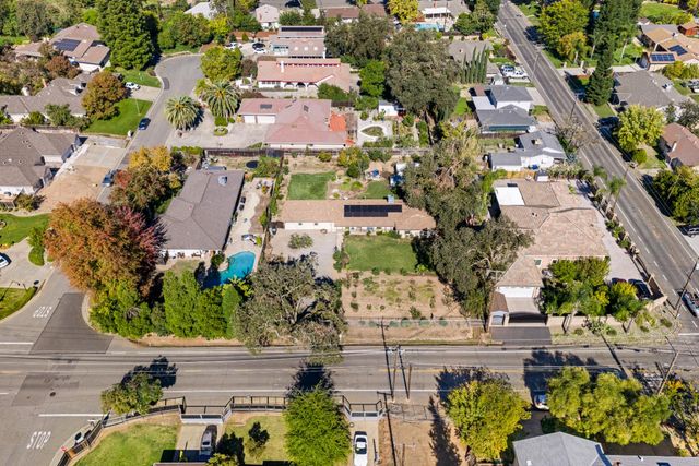 6141 Lincoln Ave, Carmichael, CA 95608