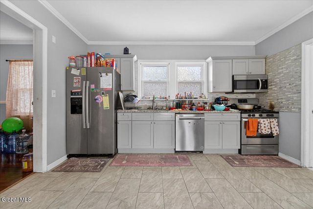 118 Linden Street, Schenectady, NY 12304