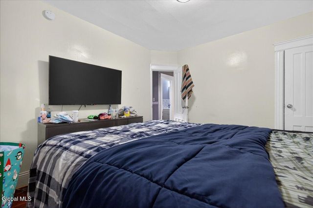 118 Linden Street, Schenectady, NY 12304