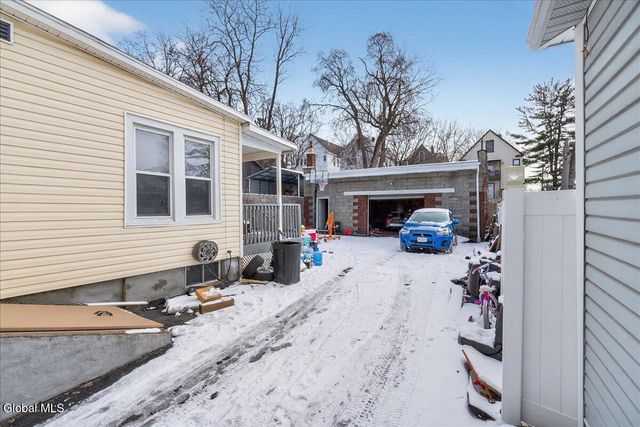 118 Linden Street, Schenectady, NY 12304