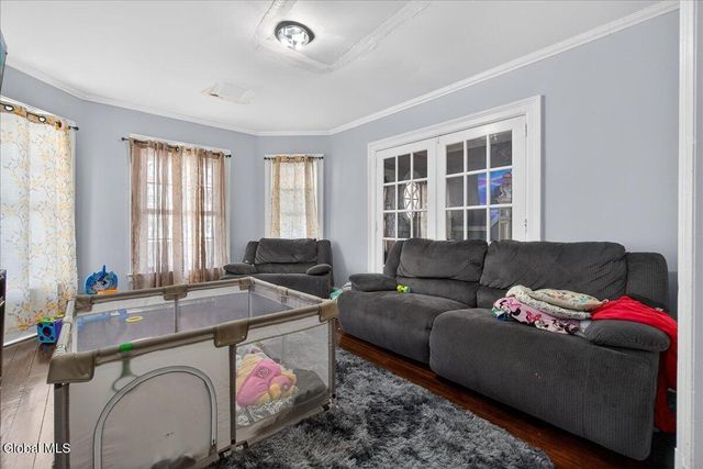 118 Linden Street, Schenectady, NY 12304