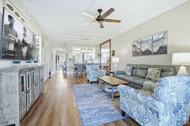 5221 MAHOGANY RUN AVENUE 215, Sarasota, FL 34241