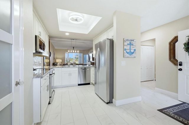 5221 MAHOGANY RUN AVENUE 215, Sarasota, FL 34241