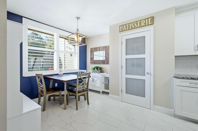 5221 MAHOGANY RUN AVENUE 215, Sarasota, FL 34241