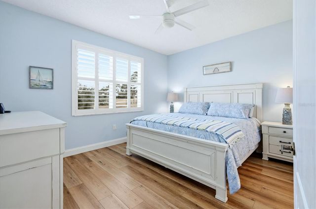 5221 MAHOGANY RUN AVENUE 215, Sarasota, FL 34241