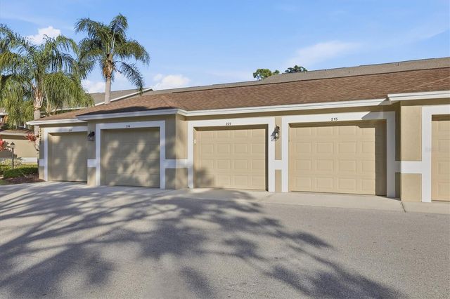 5221 MAHOGANY RUN AVENUE 215, Sarasota, FL 34241