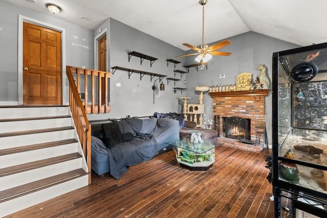 163 Lake Dr, Plymouth, MA 02360