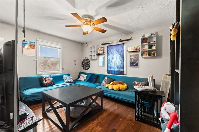 163 Lake Dr, Plymouth, MA 02360