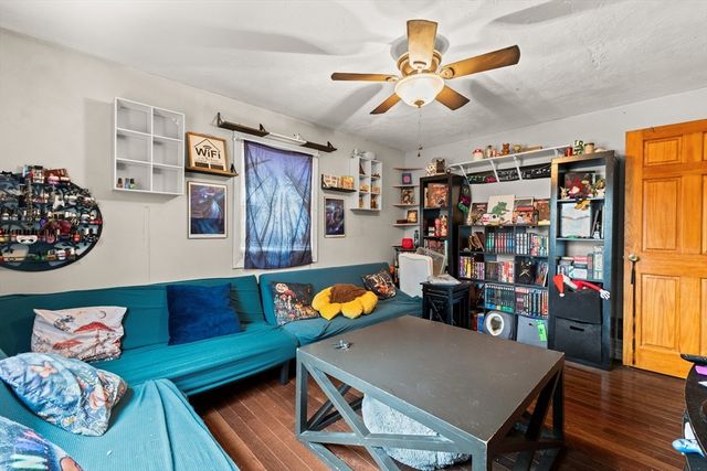 163 Lake Dr, Plymouth, MA 02360