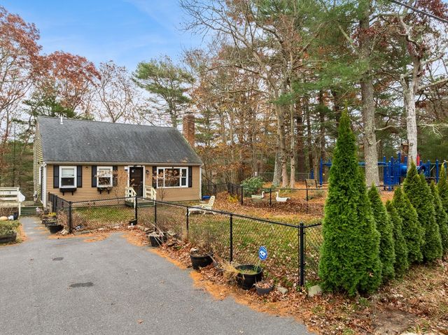 163 Lake Dr, Plymouth, MA 02360