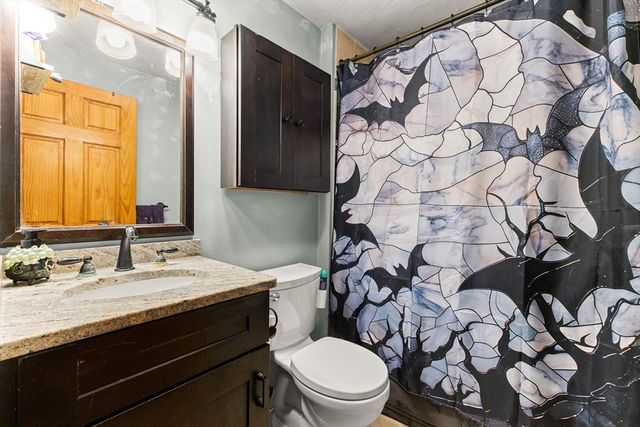 163 Lake Dr, Plymouth, MA 02360