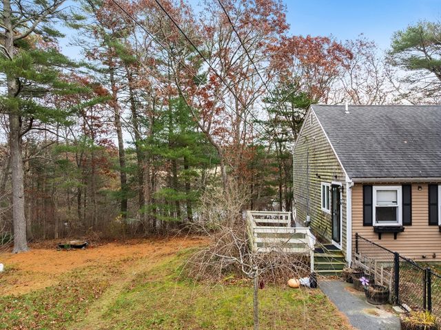 163 Lake Dr, Plymouth, MA 02360