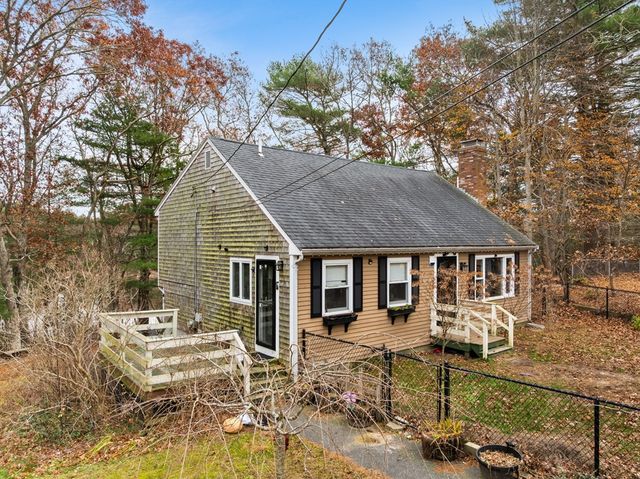 163 Lake Dr, Plymouth, MA 02360