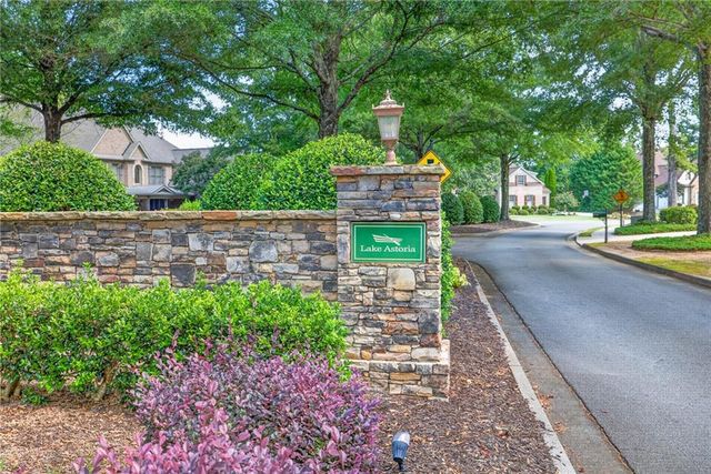 3075 Corsair Curve, Cumming, GA 30040