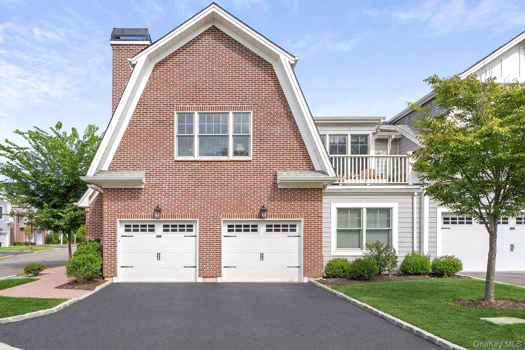 221 Coach Drive, Woodbury, NY 11797 — photo 3
