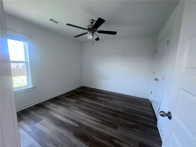 2802 N Teresa Drive A, Siloam Springs, AR 72761