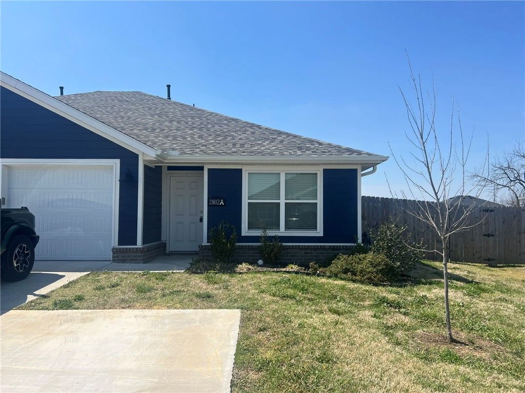 2802 N Teresa Drive A, Siloam Springs, AR 72761